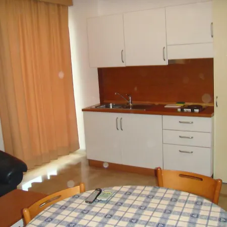 Executive Hotel apartamentowy Ankona