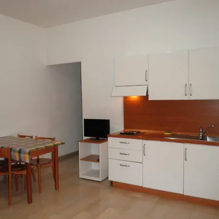 Executive Hotel apartamentowy Ankona